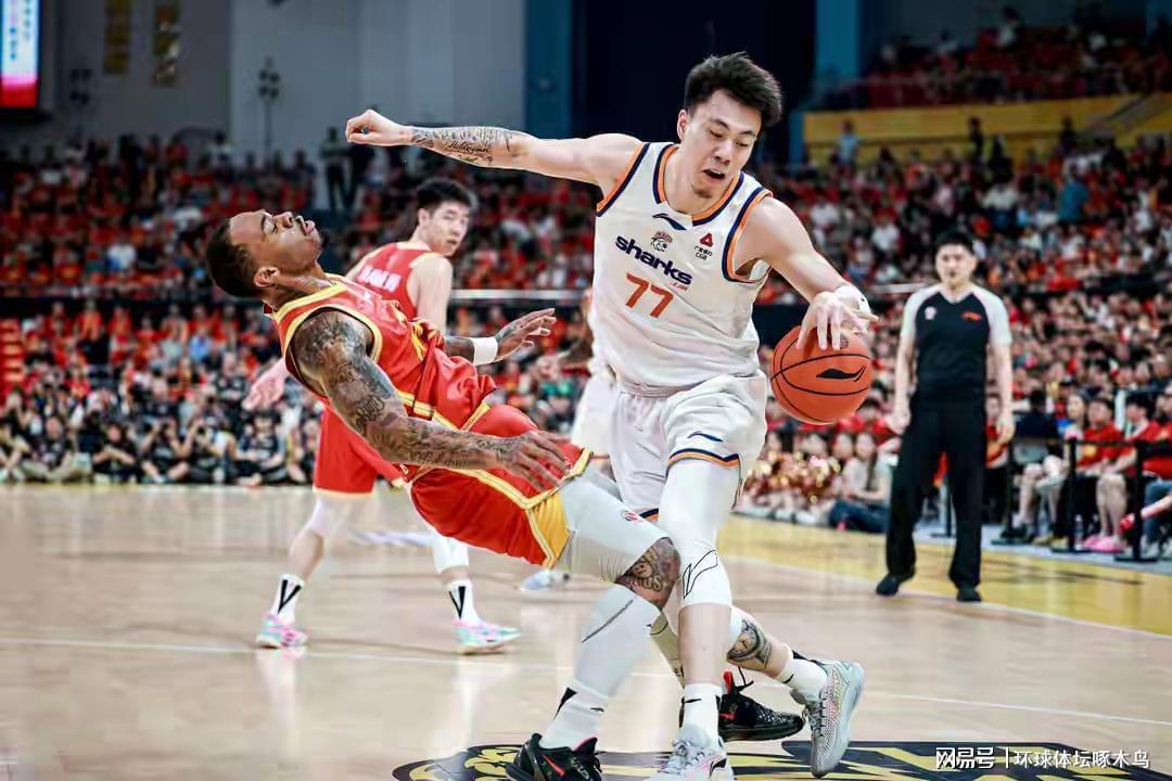 星空体育中国官网-胡金秋30分 浙江广厦主场101比93击败上海久事 古德温28分